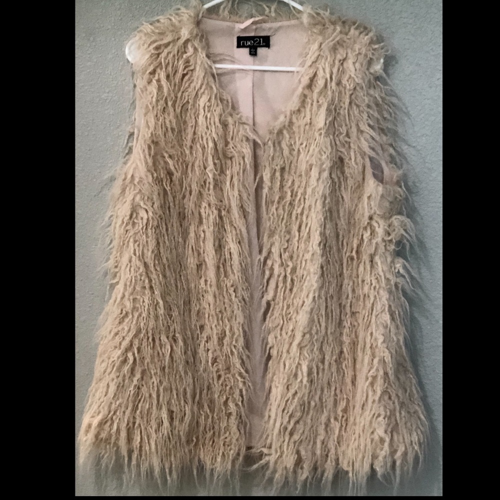 Juniors Shaggy Faux Fur Vest Size Large
